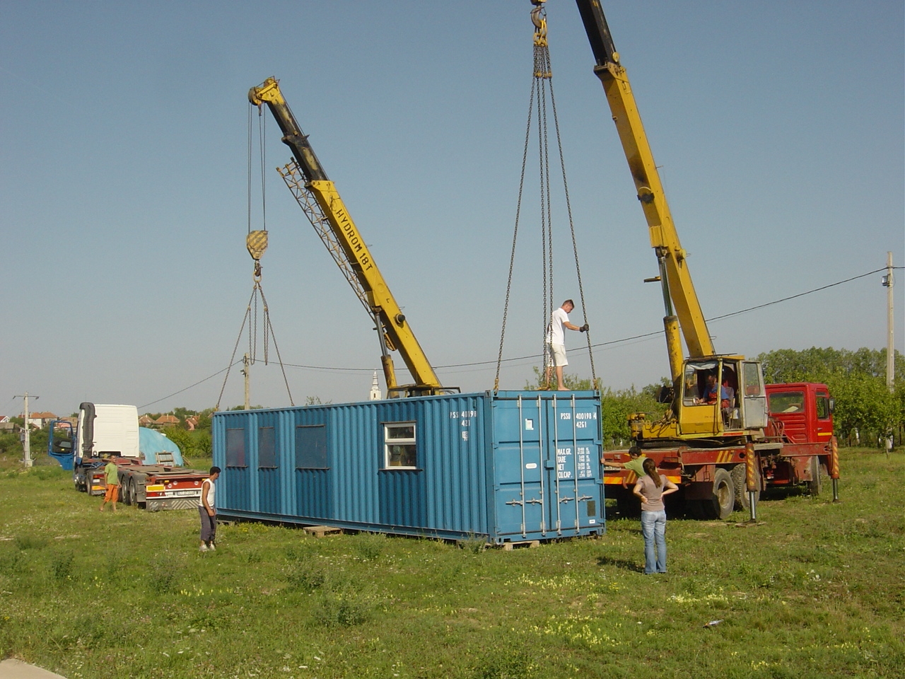 6. 12.5 tonnes on the Ground.JPG